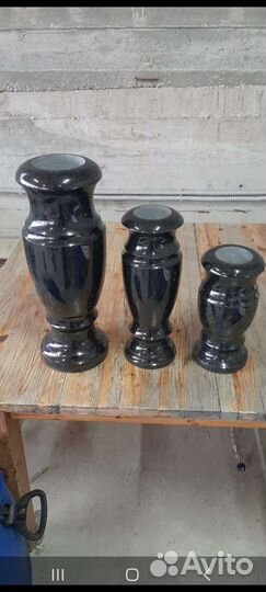 Вазы гранитные