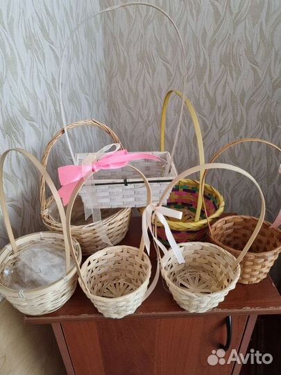 Плетенные корзины для цветов