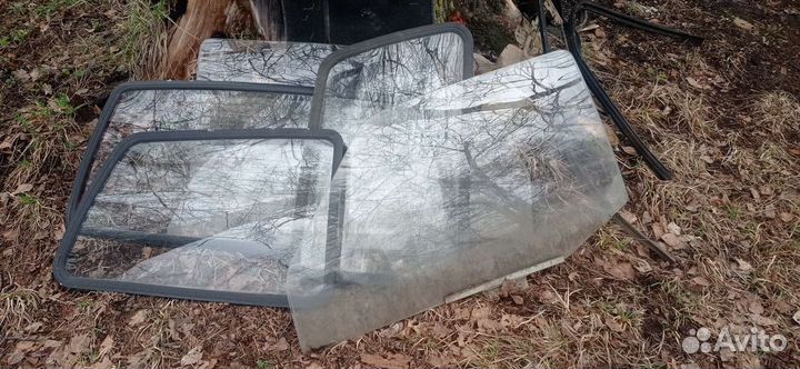 Стекла автомобиля 