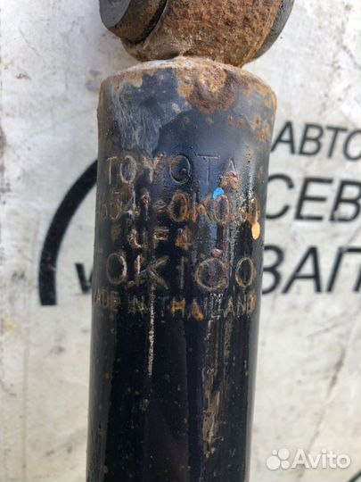 Амортизатор задний левый Toyota Hilux KUN25 2kdftv