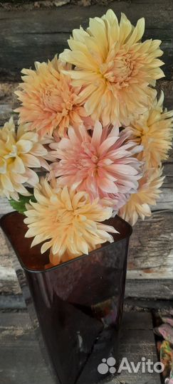 Охапки цветы, свежая срезка