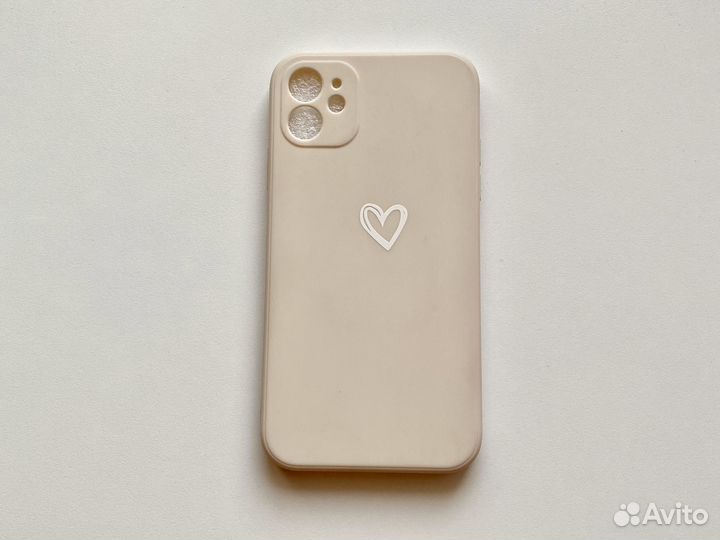 Чехол на iPhone 11