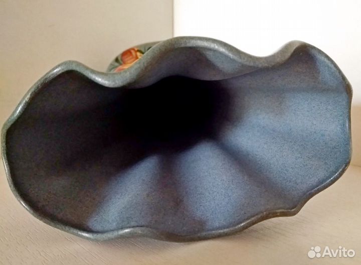 Необычная вазочка с ручной росписью