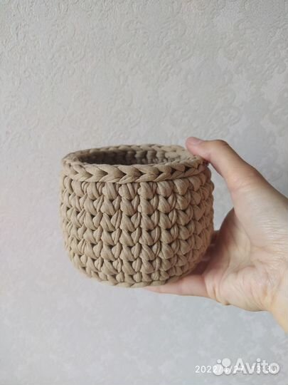 Вязаные корзинки ручной работы