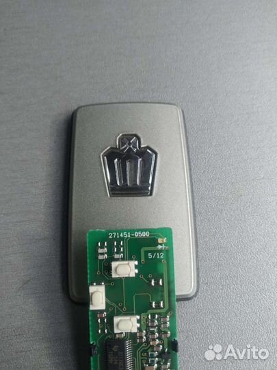 Смарт ключ зажигания Toyota Crown правруль