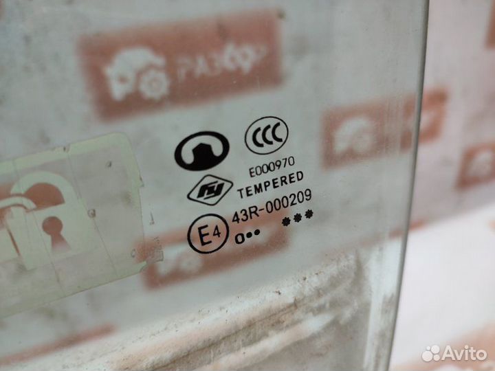 Стекло двери переднее левое Great Wall Hover H3