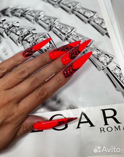 Маникюр, гель-лак, наращивание ногтей,педикюр