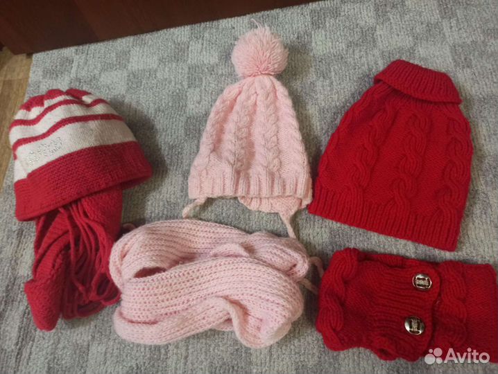 Шапки,шлем,снуд,шарф, варежки