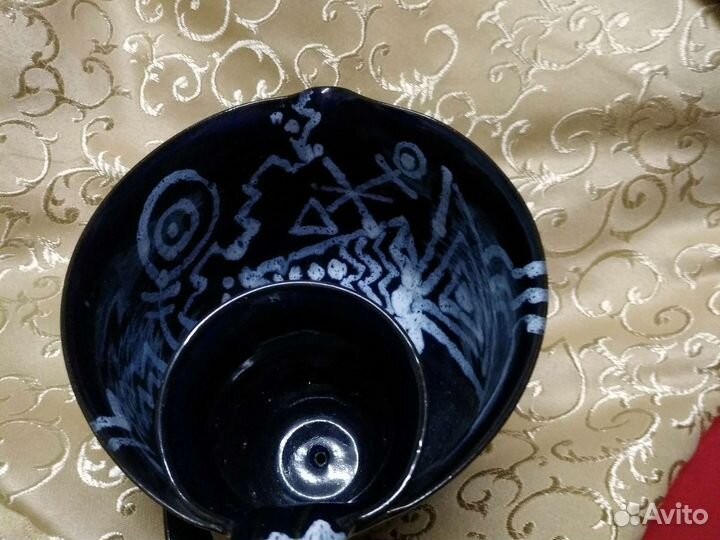 Глиняный кувшин реквизит для шамана