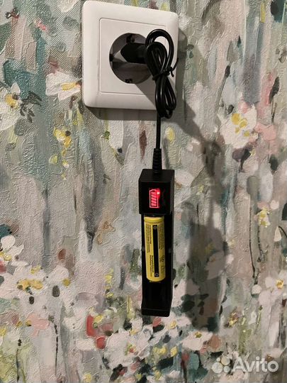 Зарядное устройство для аккумуляторов 220/USB