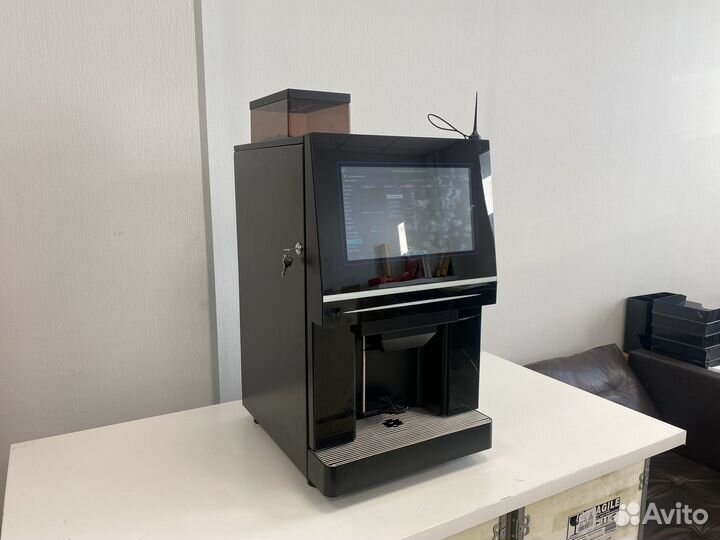 Кофеавтомат для кафе
