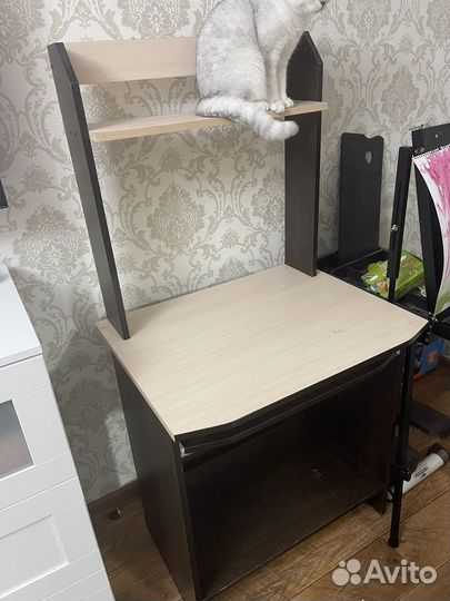 Компьютерный стол