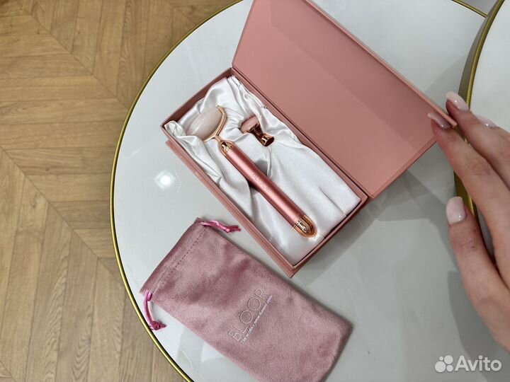 Массажер роллер для лица с функцией вибрации bloor