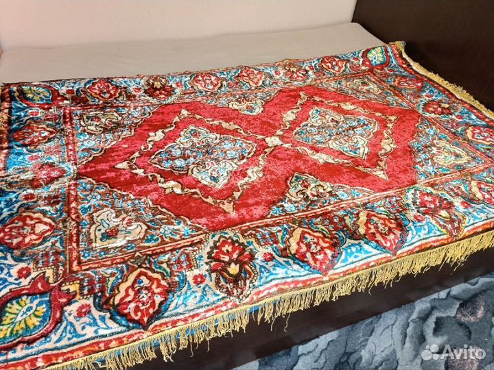 Покрывало плюшевое СССР ковер на кровать на стену