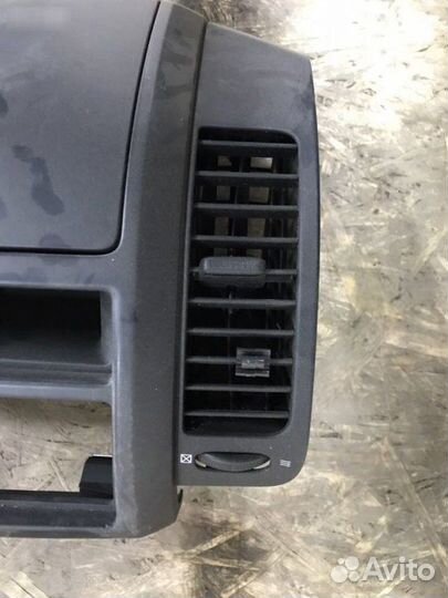 Бардачок центральный Nissan Note E11