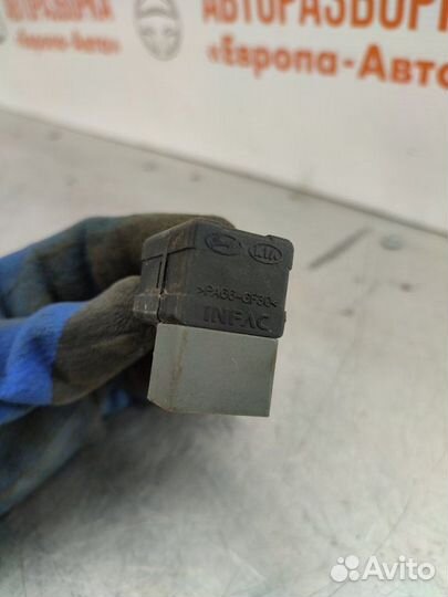 Датчик включения стопсигнала Hyundai Santa Fe Dm