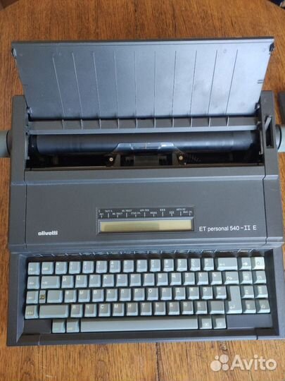 Печатная электронная машинка Olivetti ET 510-II