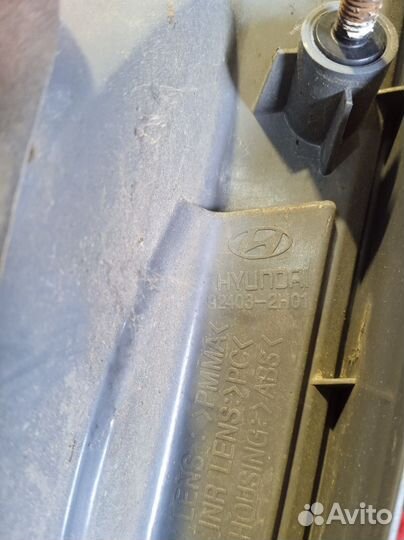 Фонарь задний левый Hyundai Elantra