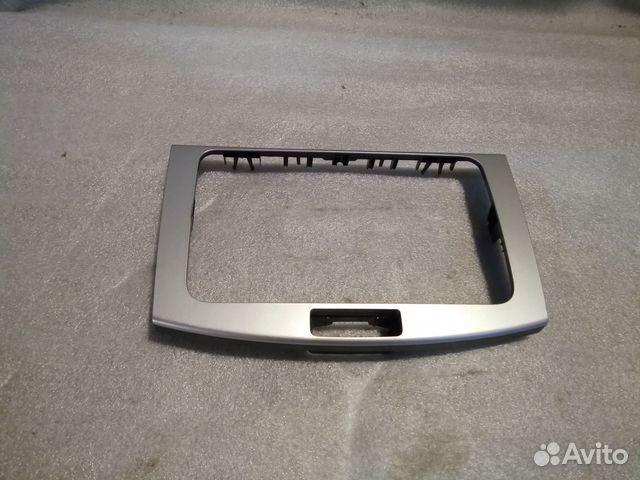 Рамка магнитолы Volkswagen Passat B7