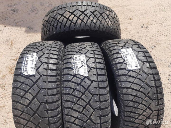 Nitto Therma Spike 285/60 R18 120T