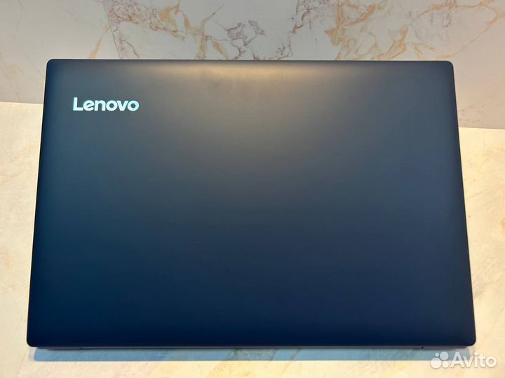 Ноутбук Lenovo 330-15IKB. Core i5