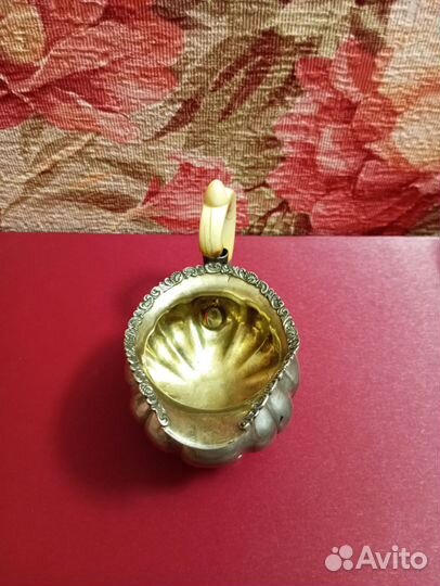 Серебряный молочник. 1841г. 84пр