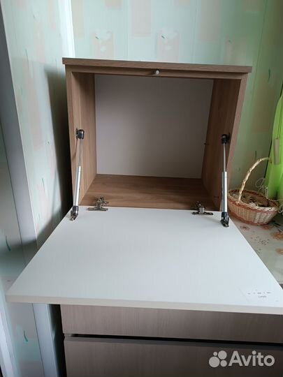 Ящик, шкафчик