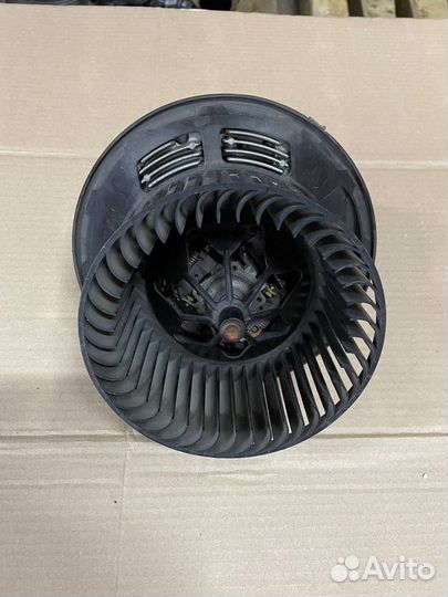 Моторчик печки вентилятор отопителя BMW E90/E91