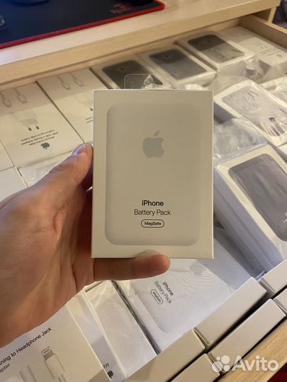 Повербанк Apple MagSafe Battery Pack