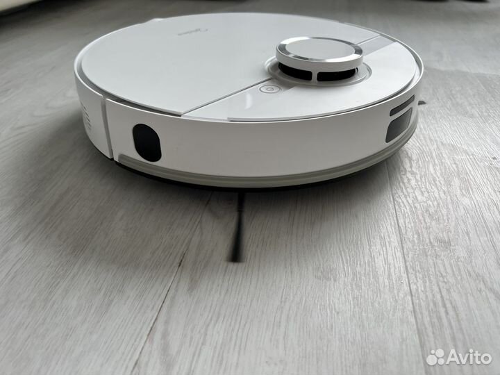 Робот-пылесос Midea M7 с влажной уборкой