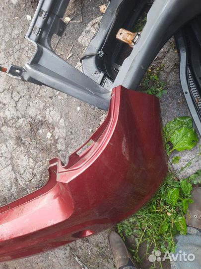 Задний бампер Renault sandero