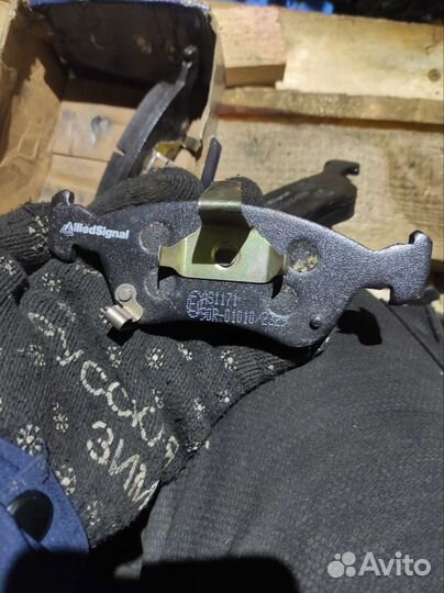 Тормозные колодки toyota avensis