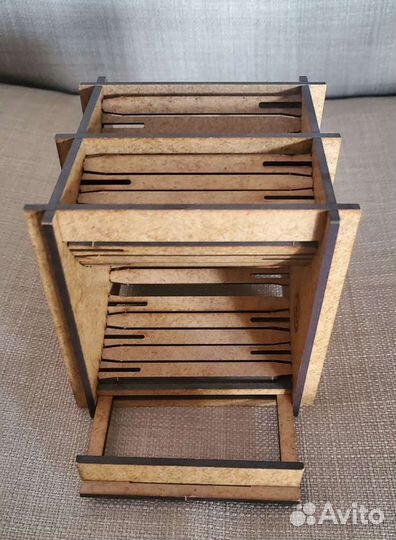 Башня для бросания кубиков (dice tower)