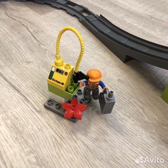 Lego duplo 10508 и 10882 Железная дорога