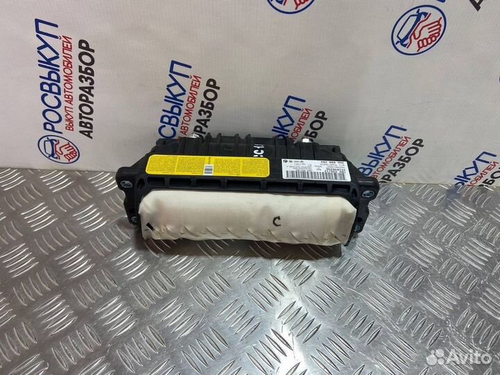 Подушка в торпедо Volkswagen Passat CC