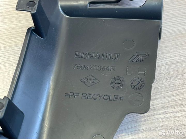 Накладка багажника левая Renault Sandero Stepway