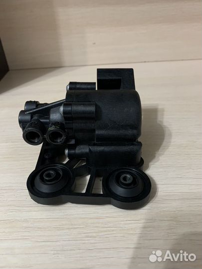 Клапан пневматический Land Rover Range Rover