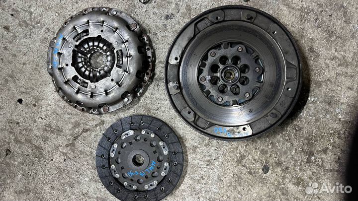 Маховик BMW 3 F30/F31/GT F34 F30 2013 21208631807