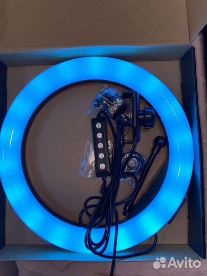 Продам цветную кольцевую лампу 26 см