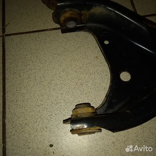 Рычаги подвески передние Ниссан Террано D10 2018