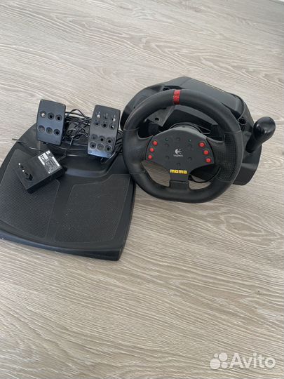 Руль logitech momo racing