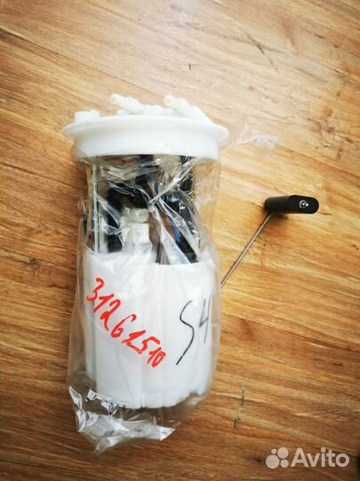 Насос топливный Volvo C30,S40,V50