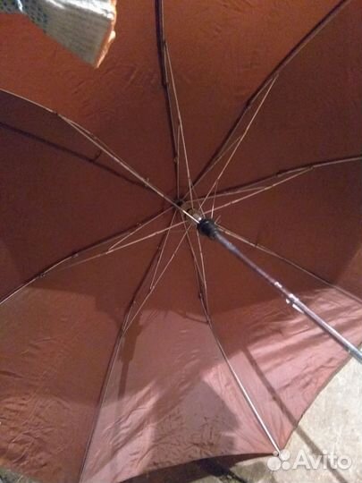 Зонт, безмен(ручные весы), вешалка, ручная дрель