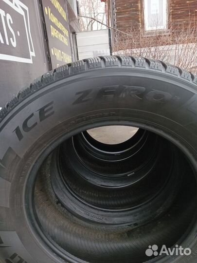 Pirelli Ice Zero 285/60 R18 100T