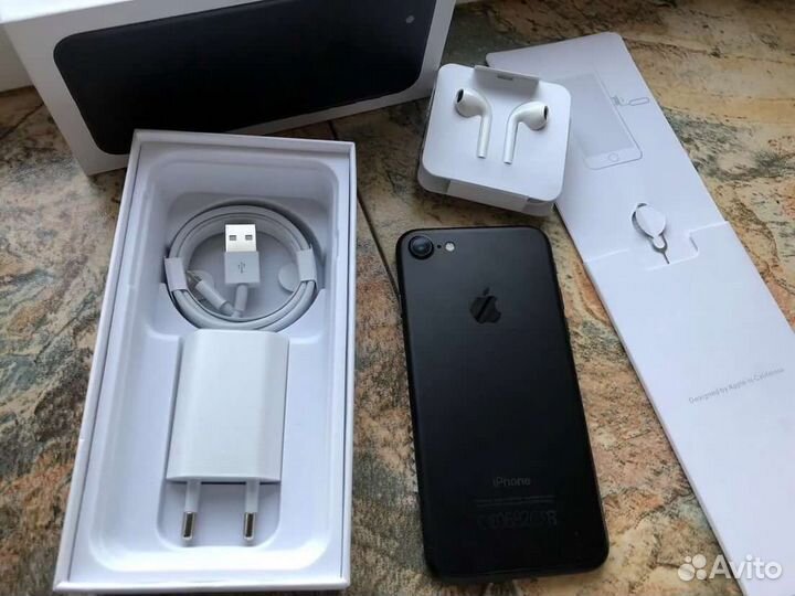 iPhone 7 б/у оригинал.Магазин.Гарантия