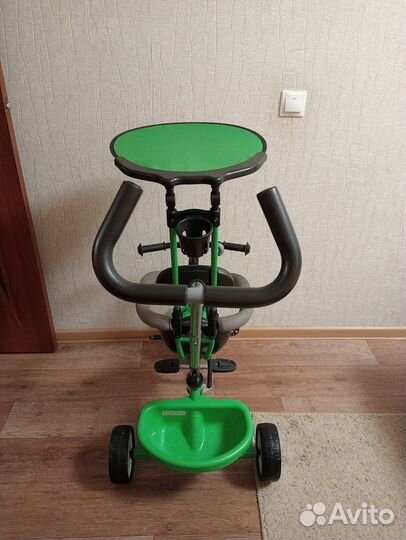 Велосипед трёхколёсный с ручкой