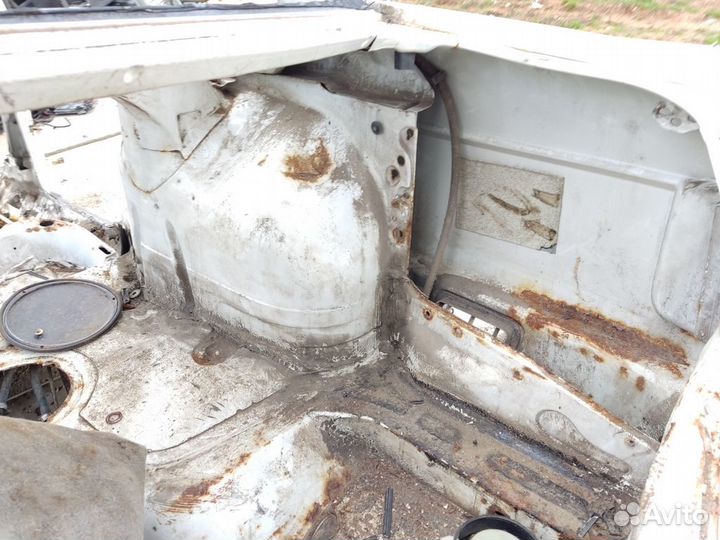 Крыло заднее правое Volkswagen Passat b3 b3