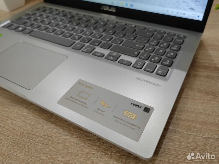 Ноутбук Asus новый