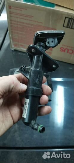 Форсунка омывателя фар Volkswagen Passat