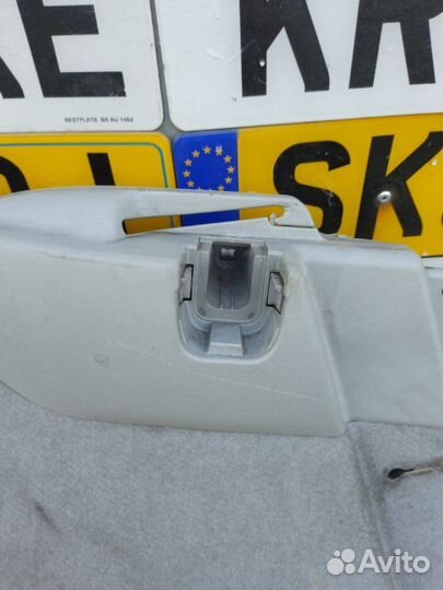 Обшивка багажника левая Toyota Prius ZVW30 2ZR-FXE